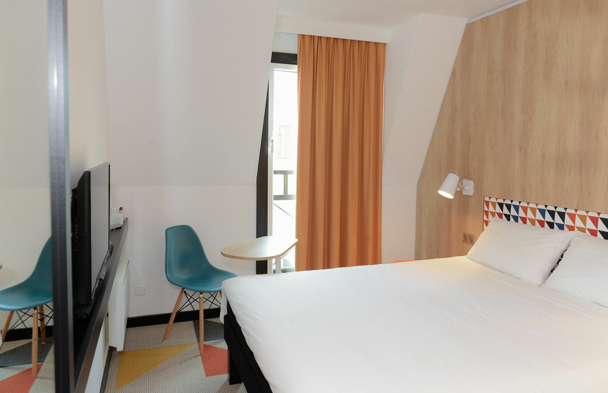 Ibis Styles Caen Centre Historique Exterior foto