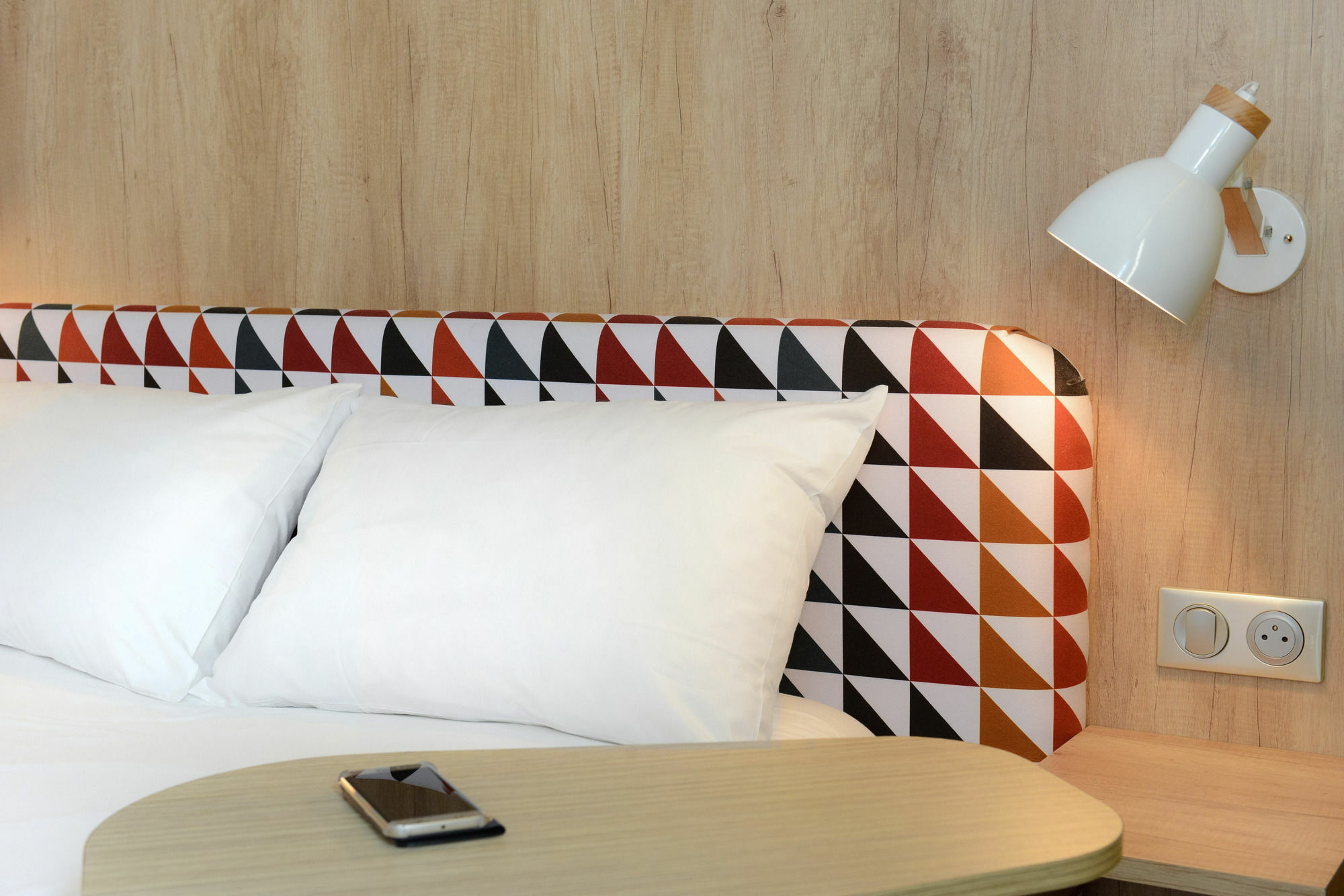 Ibis Styles Caen Centre Historique Exterior foto
