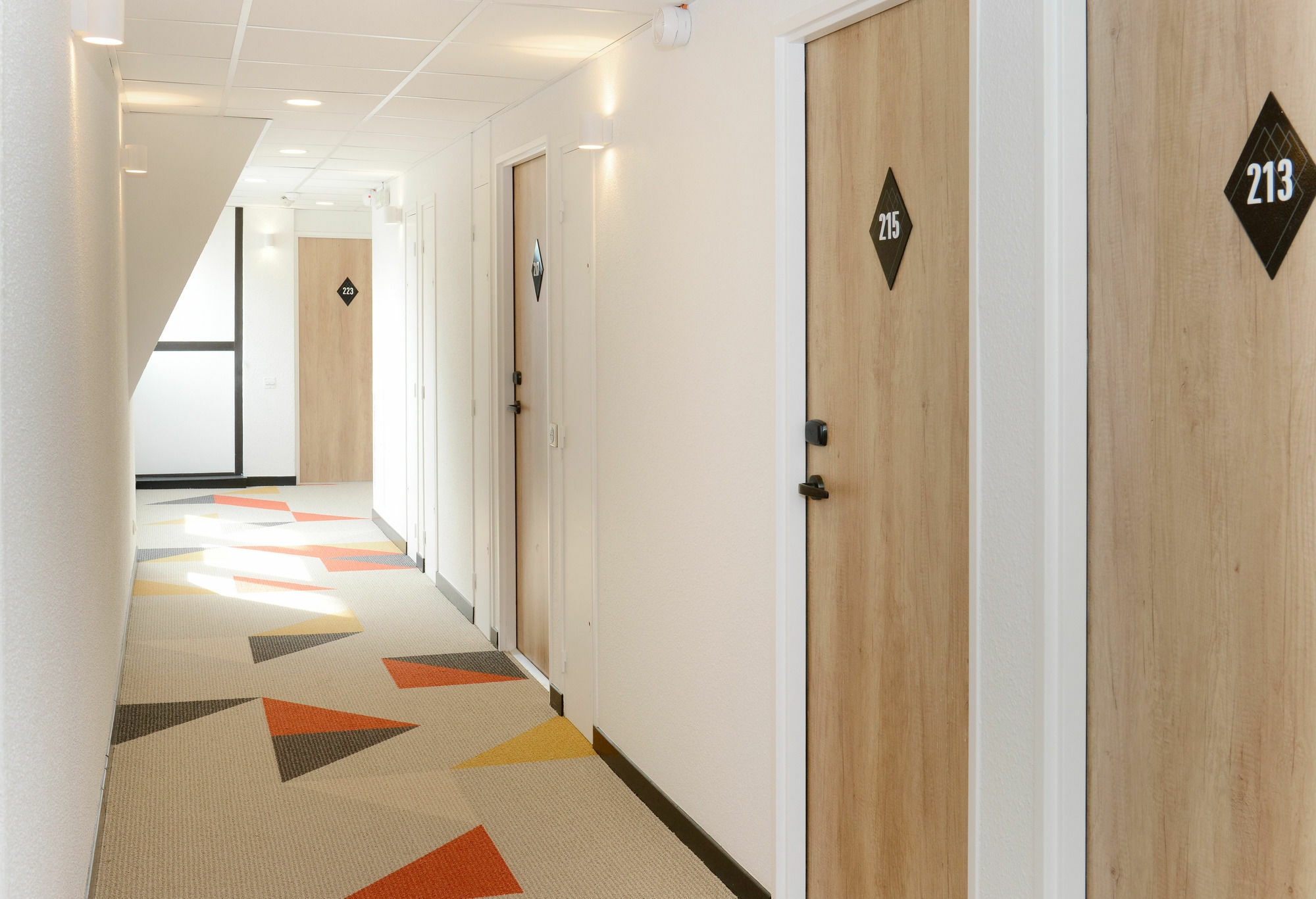 Ibis Styles Caen Centre Historique Exterior foto