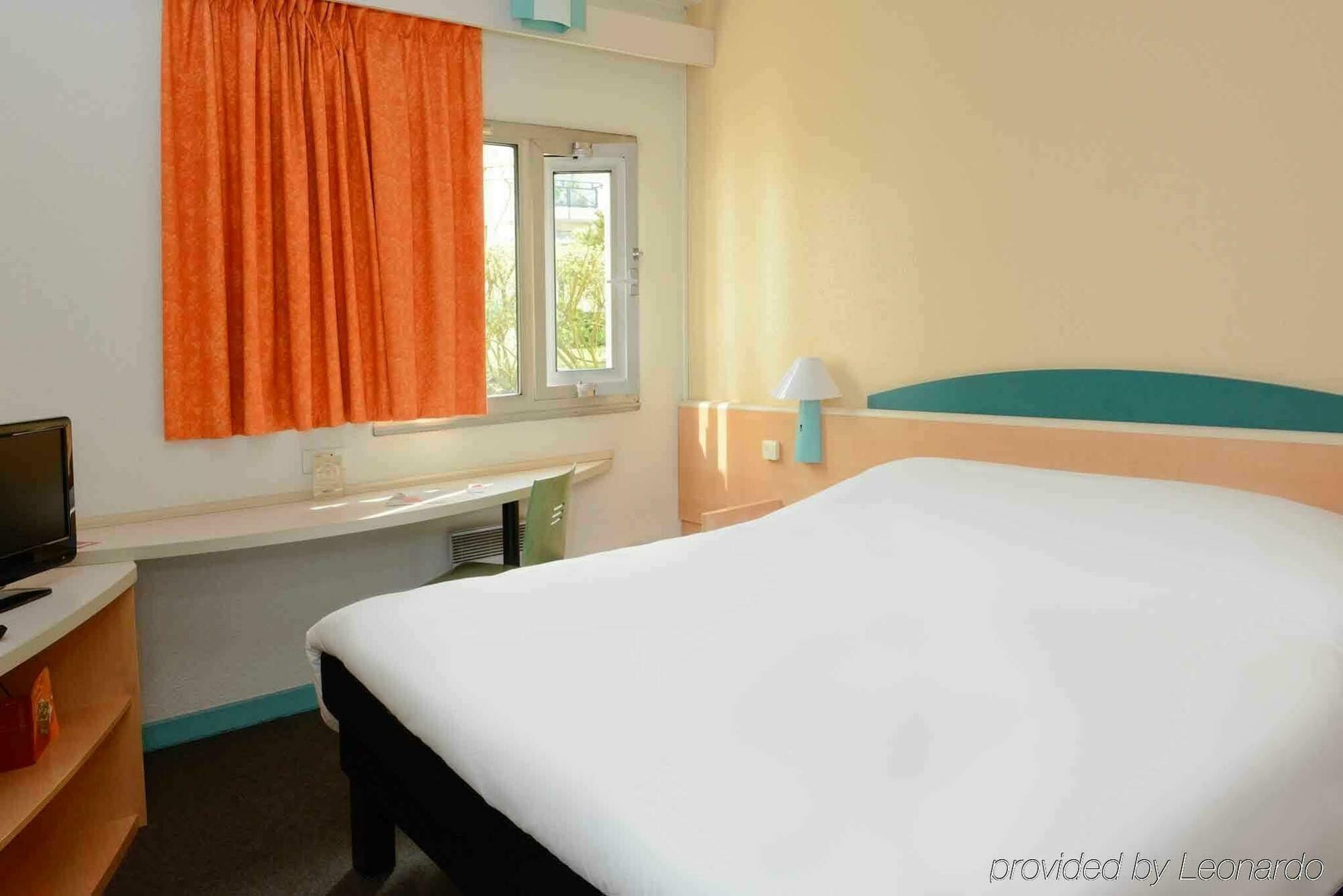 Ibis Styles Caen Centre Historique Exterior foto