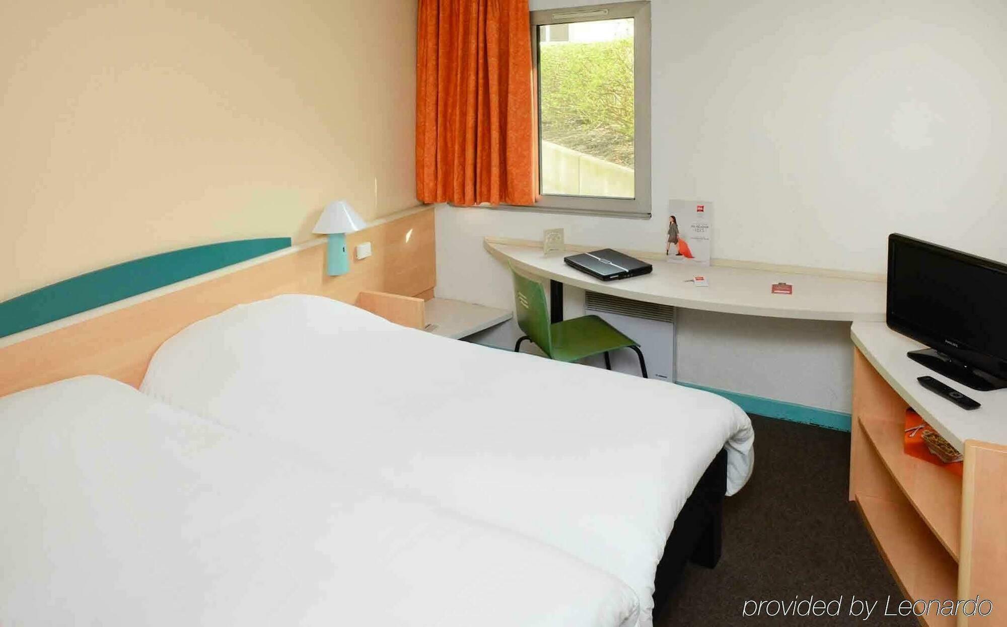 Ibis Styles Caen Centre Historique Exterior foto