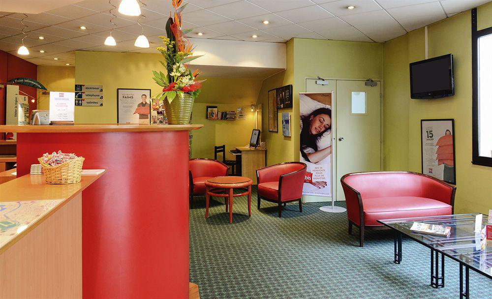 Ibis Styles Caen Centre Historique Exterior foto